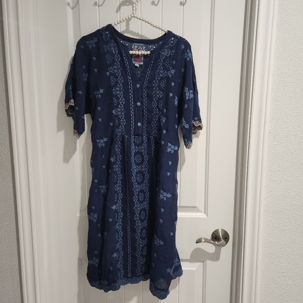 Johnny Was Blue Riza Embroidered Shift Dress size Small - Picture 3 of 9